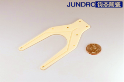 氧化鋁陶瓷搬運臂在半導體行業的應用