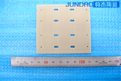 AlN陶瓷散熱片的特性和性能參數 AlN陶瓷散熱片的特性和性能參數
