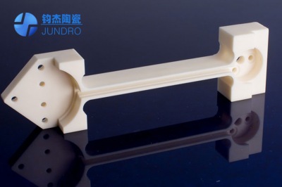 半導(dǎo)體行業(yè):氧化鋁陶瓷發(fā)展的又一個里程碑! 半導(dǎo)體行業(yè):氧化鋁陶瓷發(fā)展的又一個里程碑!